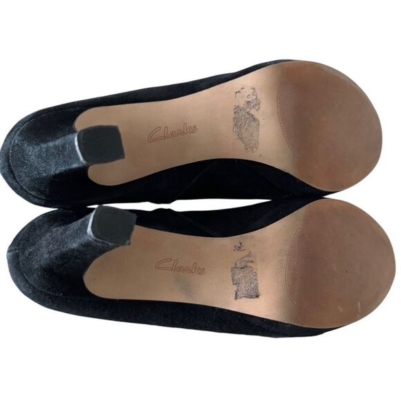 Clarks Artisan Comfort Sole Black Suede Ankle Boots 3 1/2" Heels 8 Medium - Picture 6 of 14